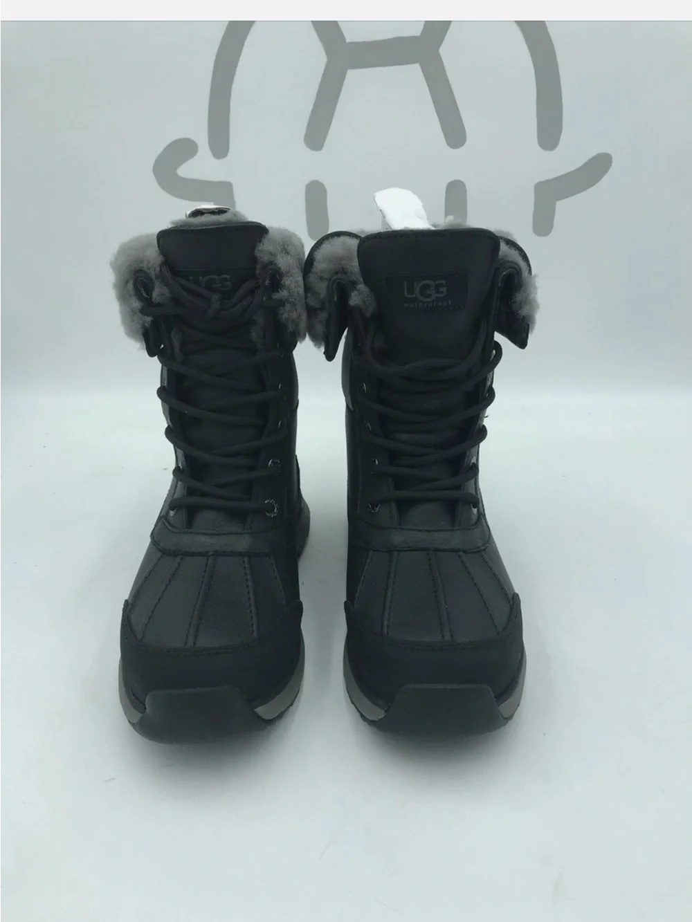 UGG Women's Adirondack Boot III Size: 6
